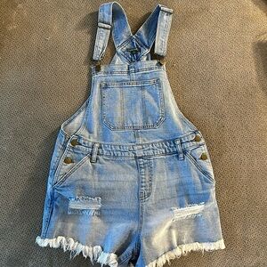 Overall shorts!